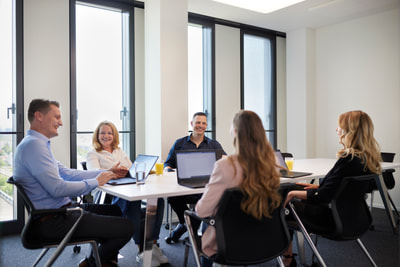 Sitzung im Büro
